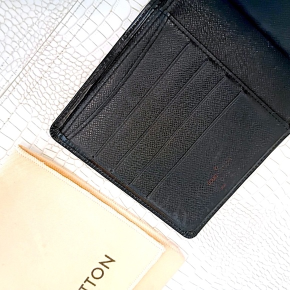 Rare This LV Epi Leather Porte Billes Compact Wallet/ button accent-Wallet Only - Picture 6 of 15